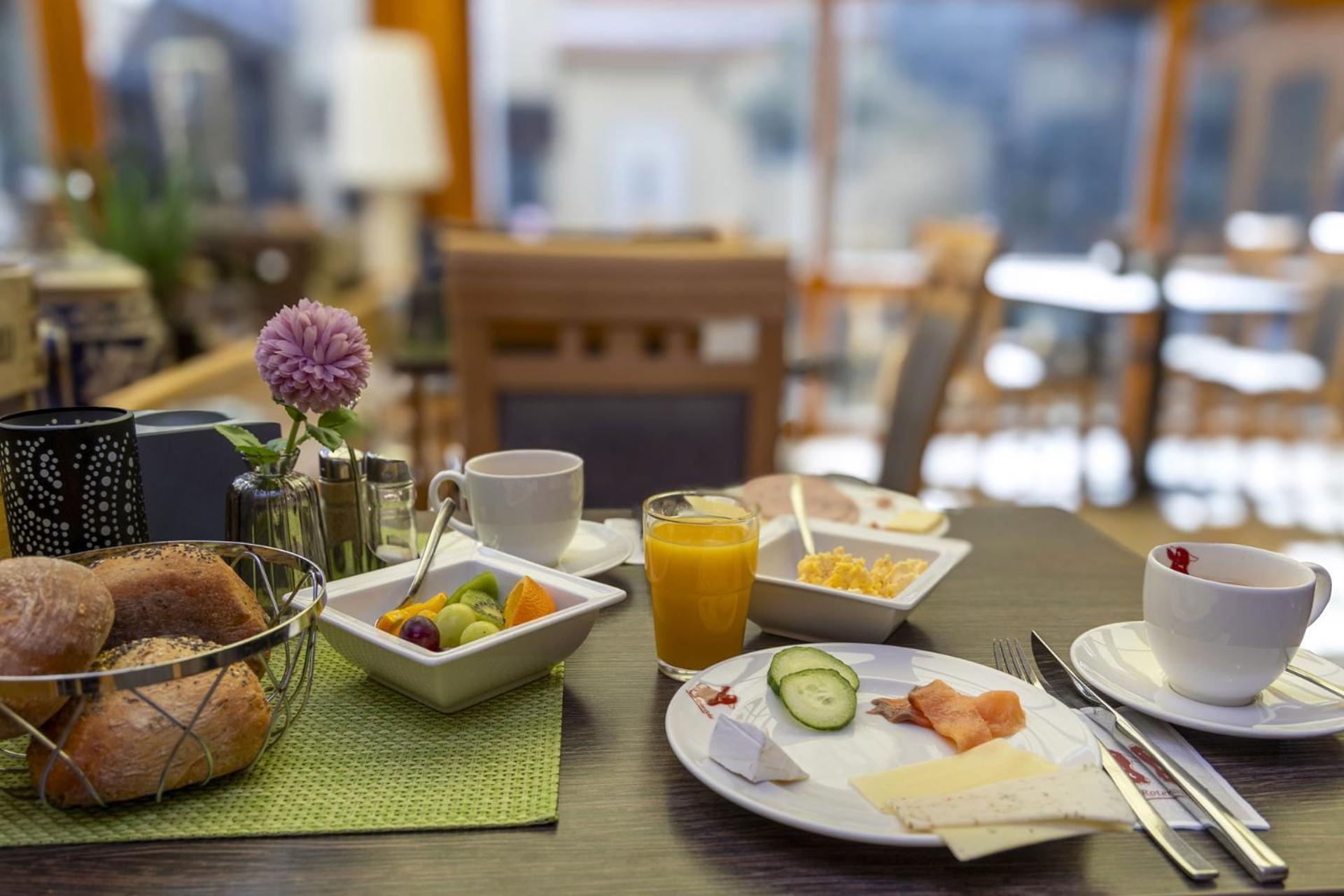 Apartmenthaus Burgenheimat In Rhens Bei Koblenz Экстерьер фото