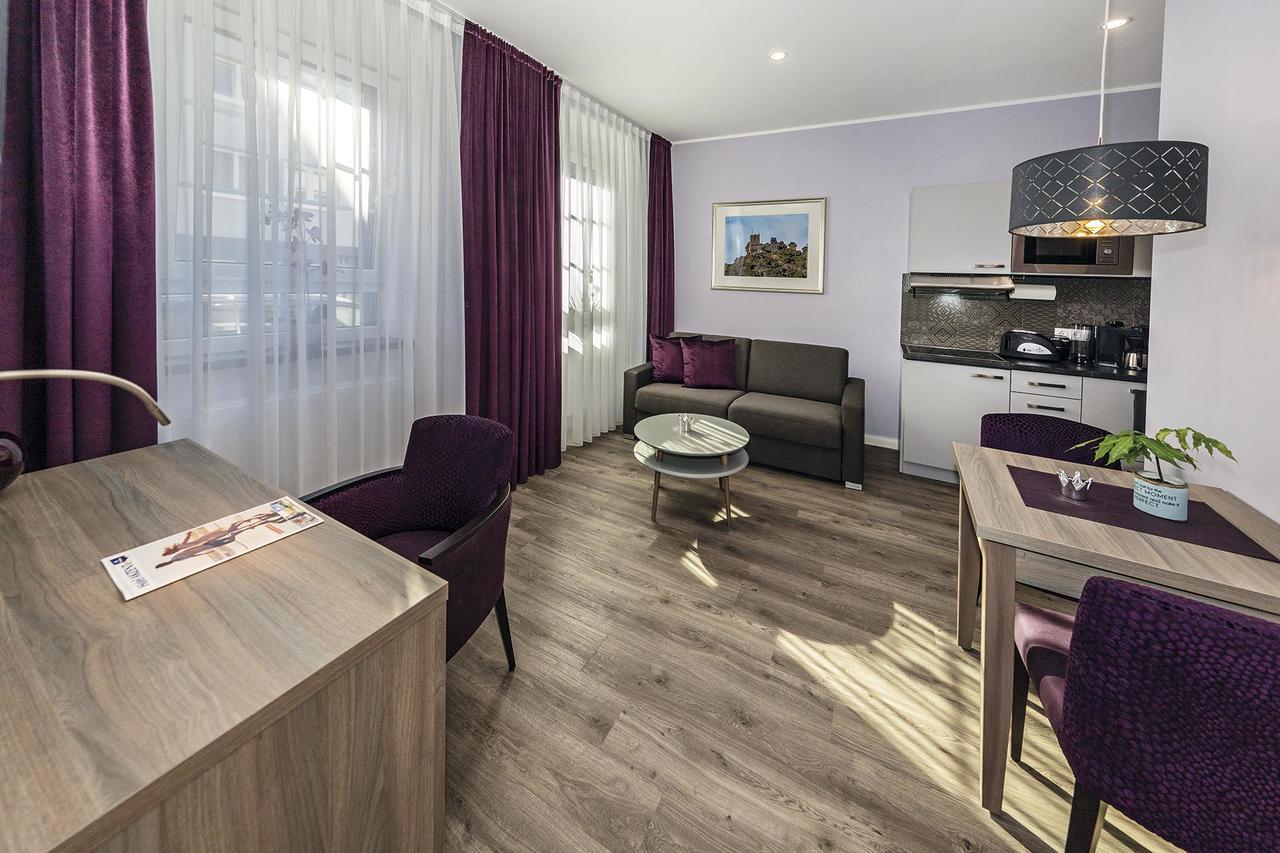 Apartmenthaus Burgenheimat In Rhens Bei Koblenz Экстерьер фото